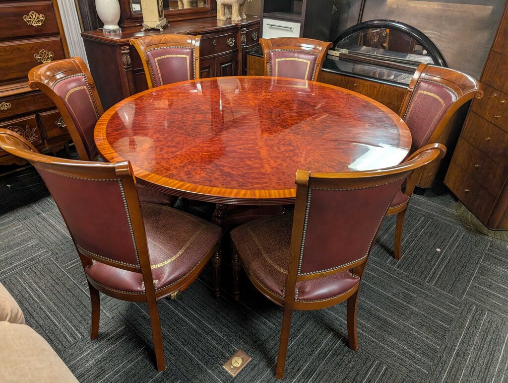 Formal Table With Six Chairs