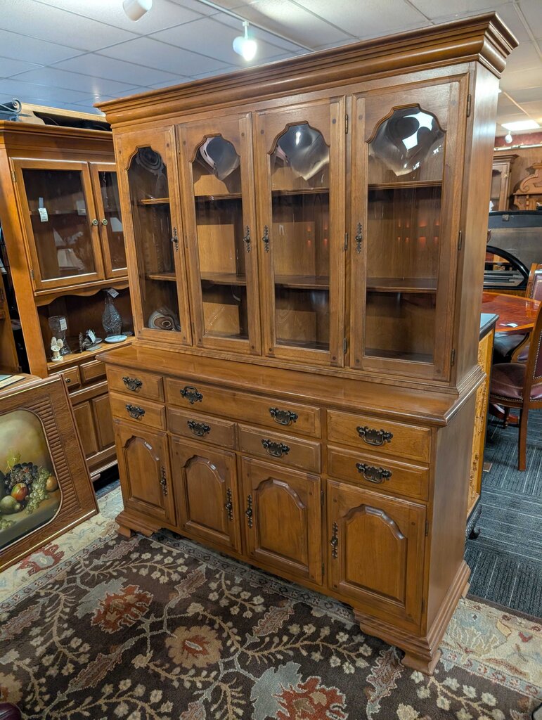 Temple Stuart Maple Hutch