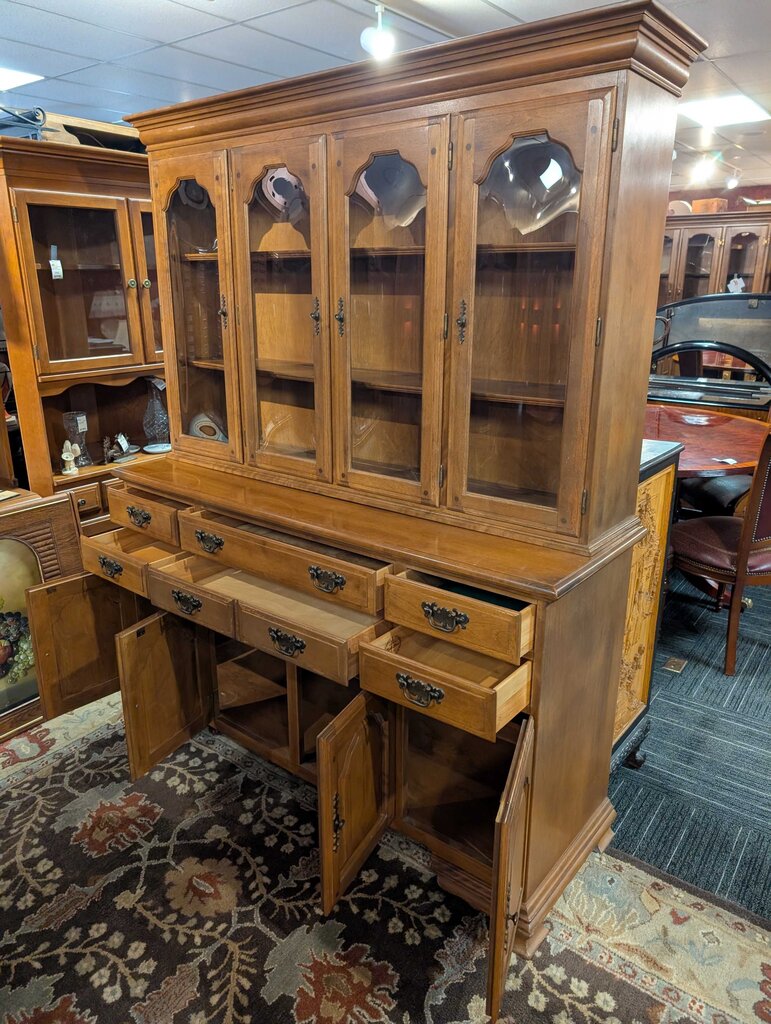 Temple Stuart Maple Hutch