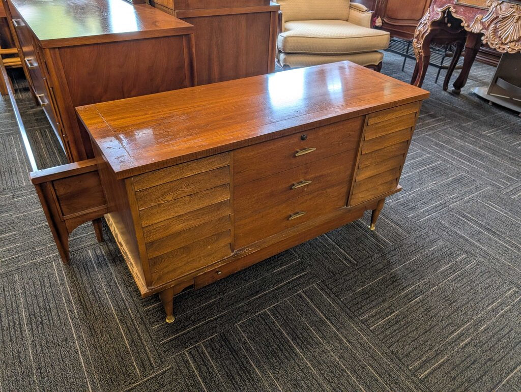 Mid Century Lane Cedar Chest