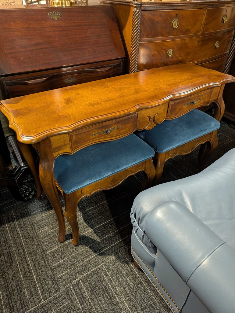 Country French Ethan Allen Console Table With Two Benches