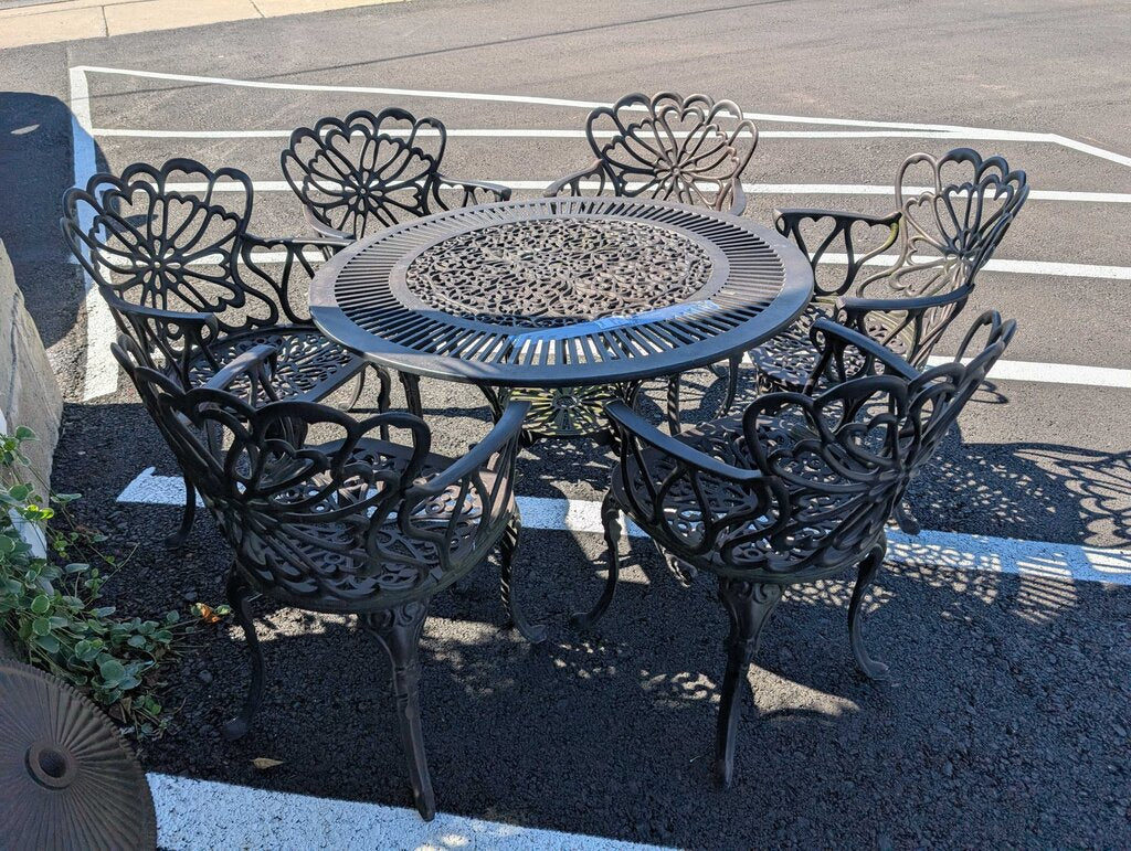 Beka Casting Aluminum Patio Table With Chairs