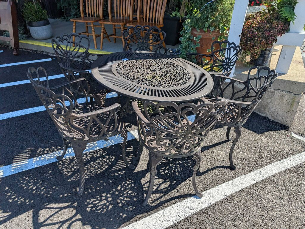 Beka Casting Aluminum Patio Table With Chairs
