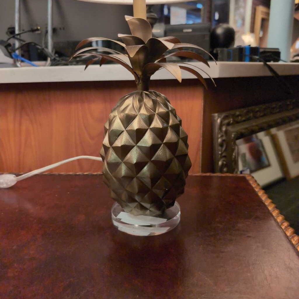 Pair of Pottery Barn Pineapple Lamps