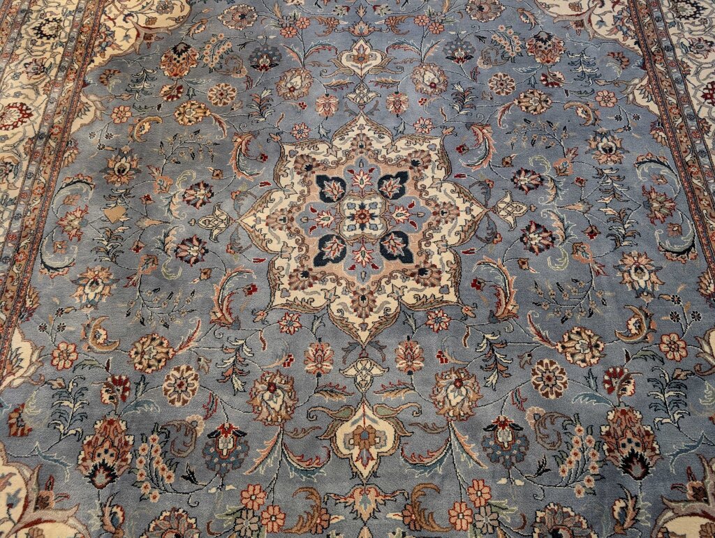 Hand Woven Wool Area Rug 9' x 12'
