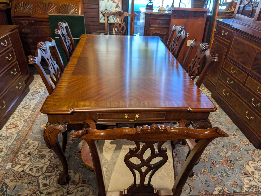 Spectacular Henkel Harris Mahogany Table With Six Chairs, Two Leave And Pads