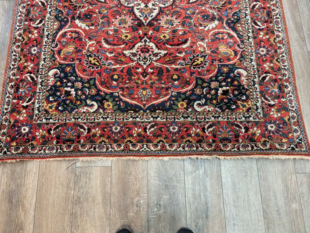 Hand Woven Wool Area Rug 5' 2'' x 8' 7''