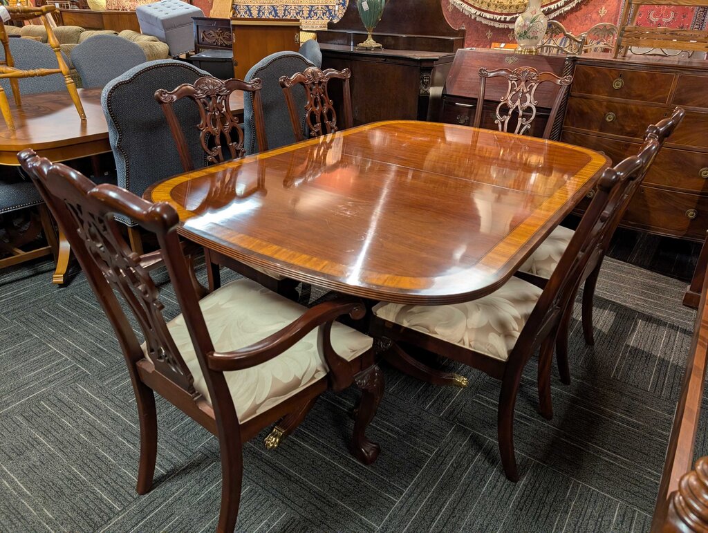 Chippendale Style Formal Ethan Allen Table With Six Chairs