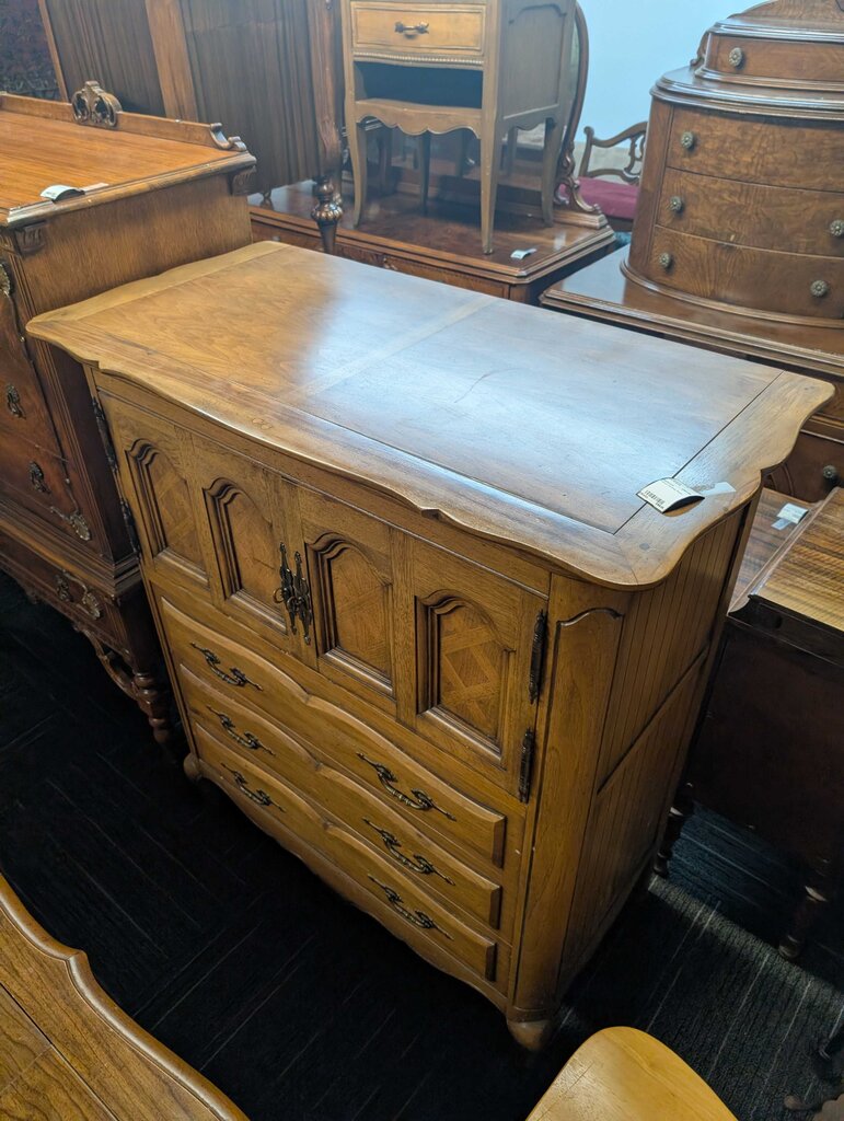 French Clothing Press