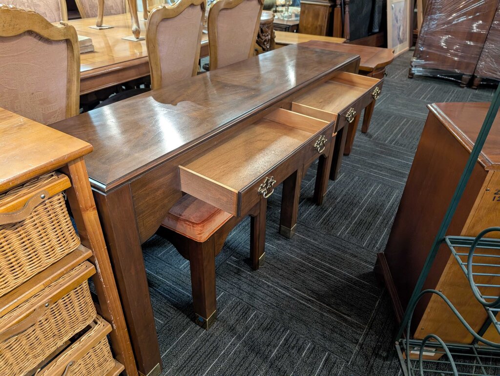 Pennsylvania House Sofa Table With Two Stools