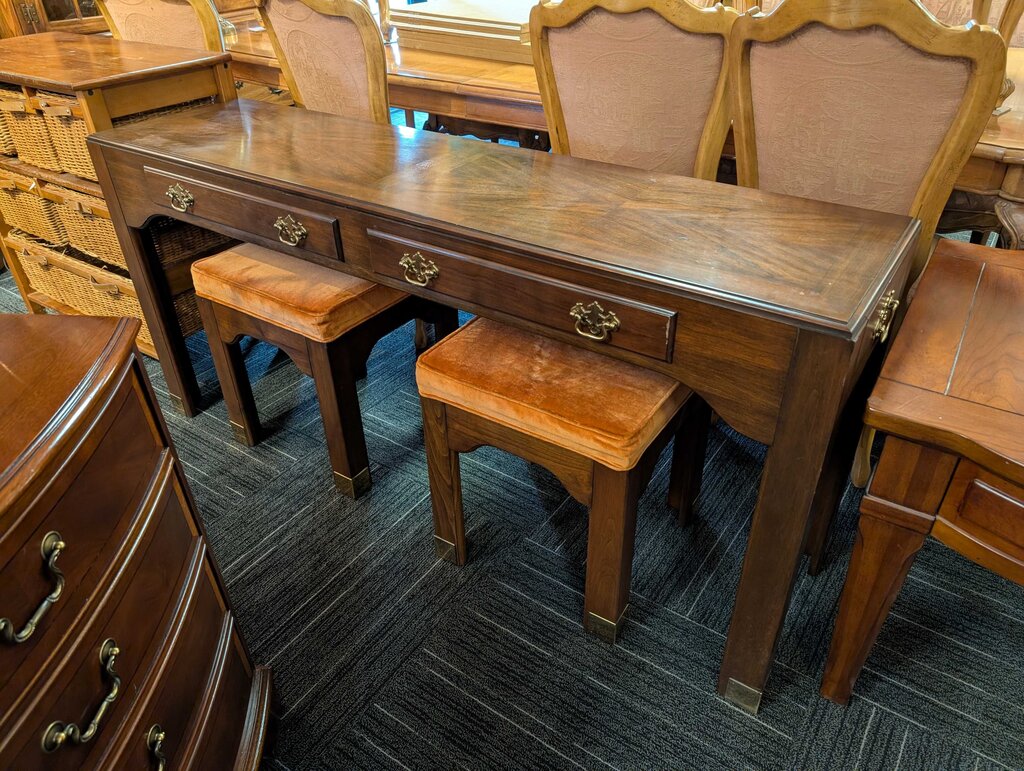 Pennsylvania House Sofa Table With Two Stools
