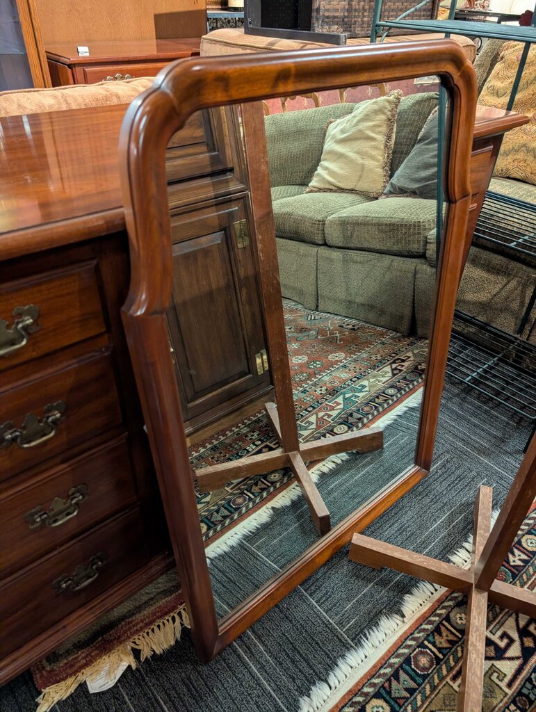 Pennsylvania House Dresser With Mirror
