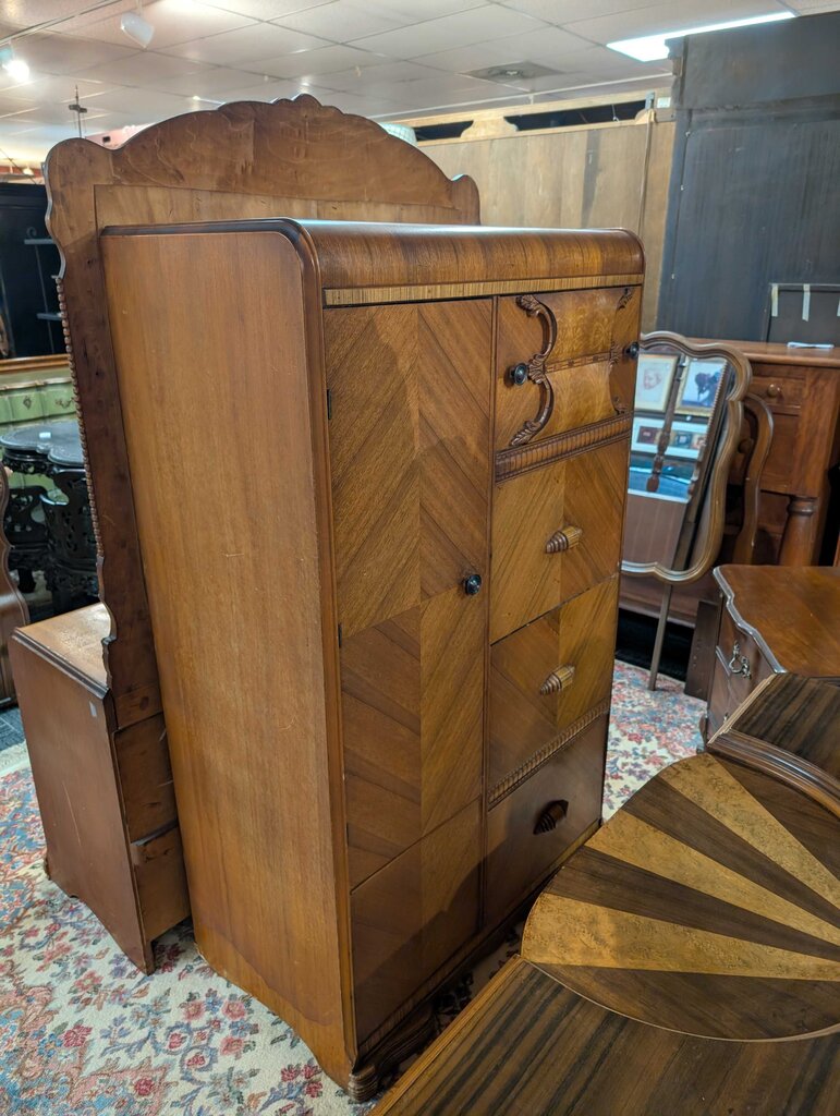 Art Deco Chifforobe
