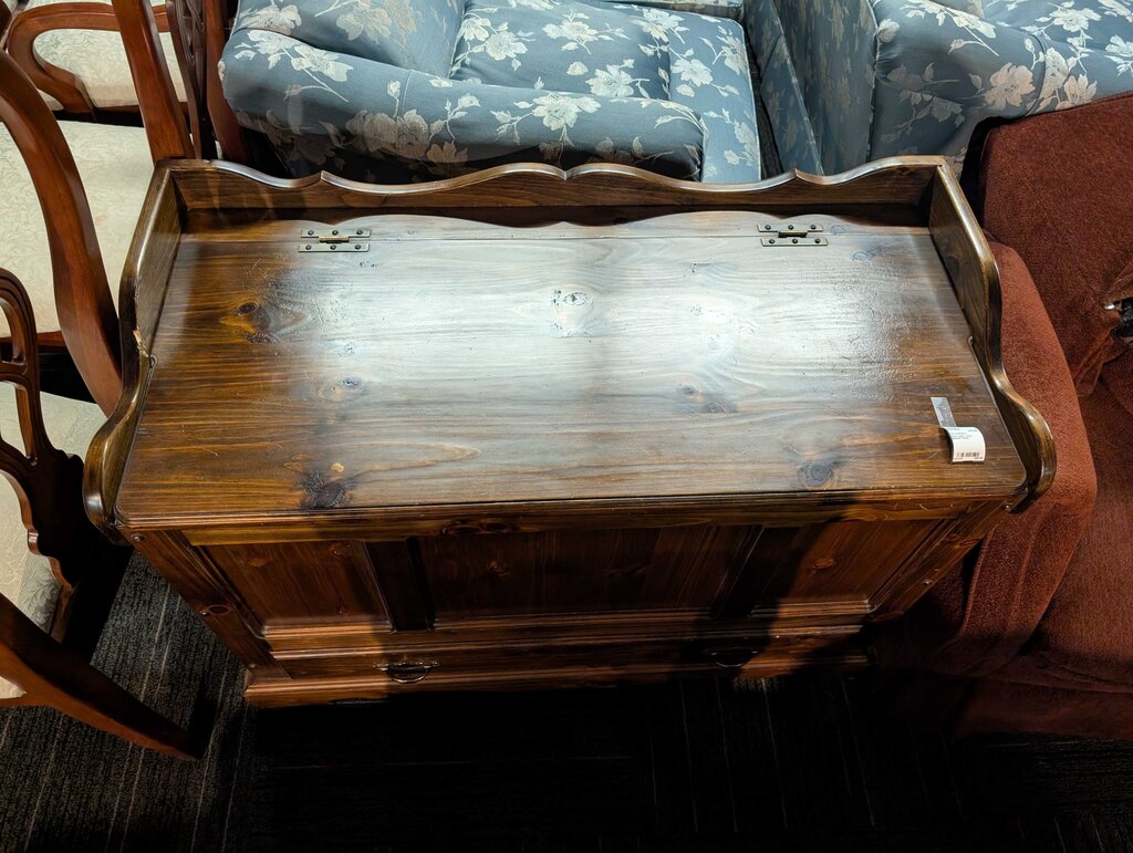 Pine Cedar Lined Blanket Chest