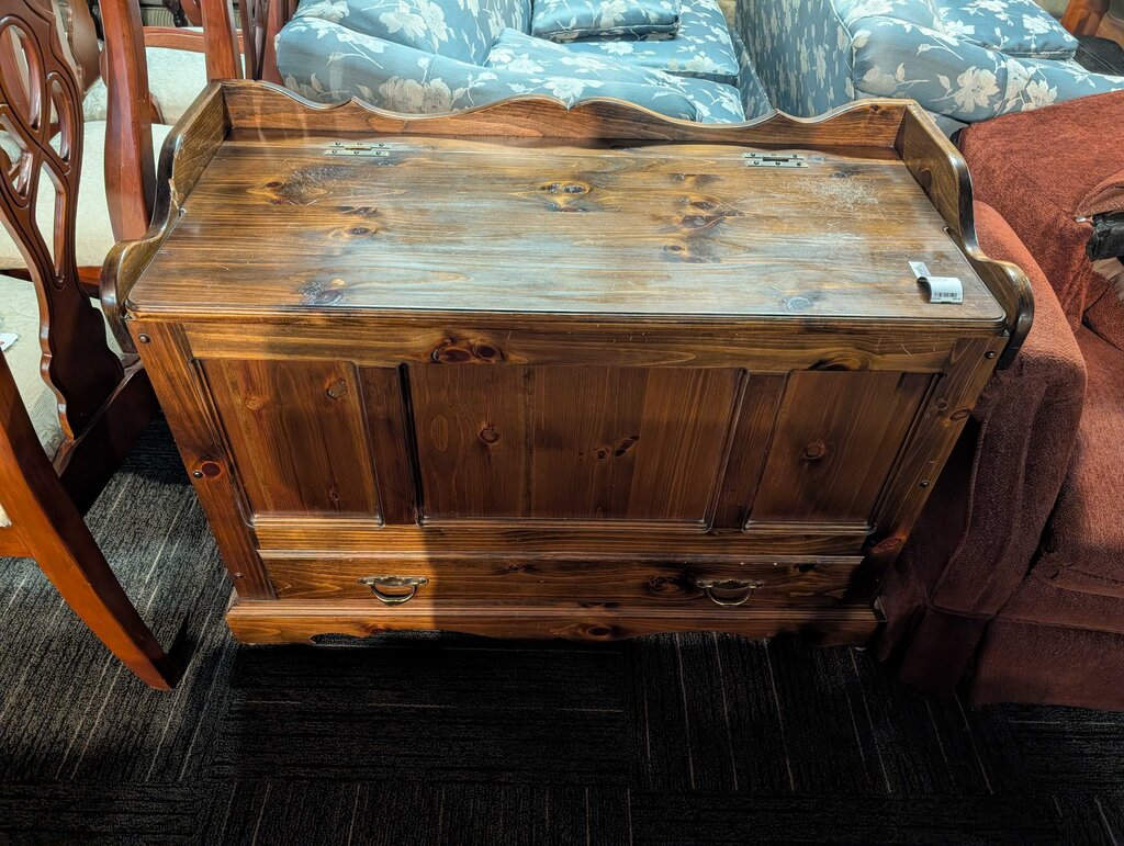 Pine Cedar Lined Blanket Chest