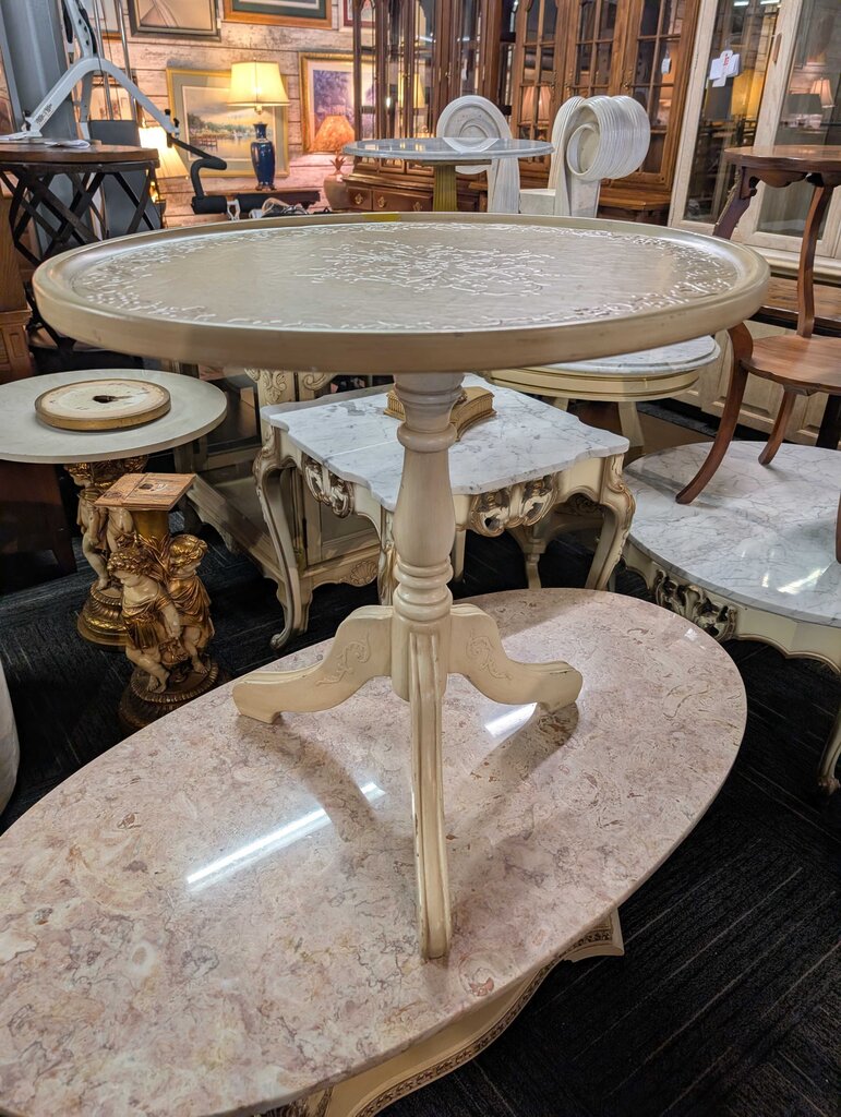 Pedestal Table