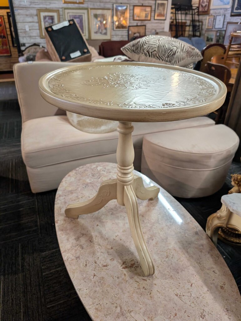 Pedestal Table