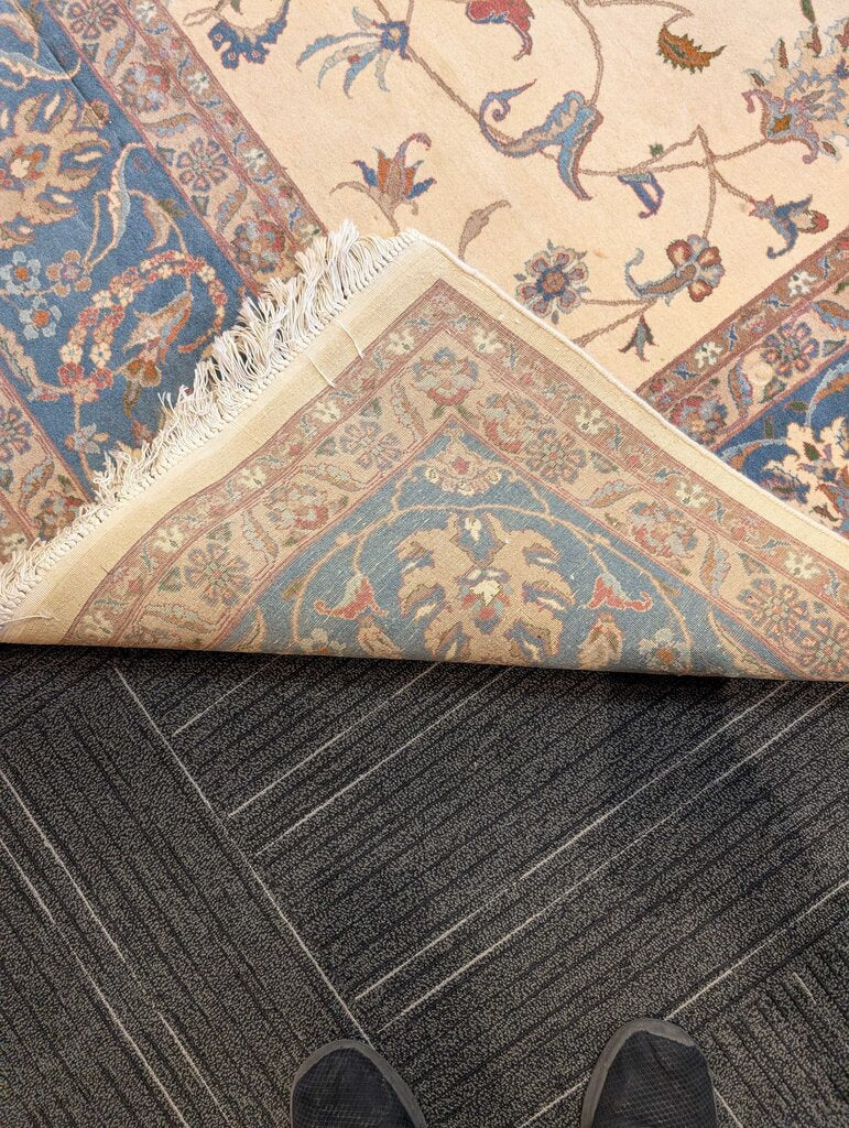 Hand Woven Wool Area Rug 9ft x 13ft