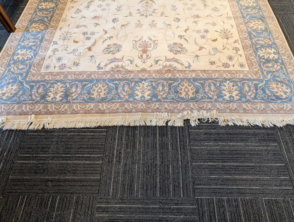 Hand Woven Wool Area Rug 9ft x 13ft