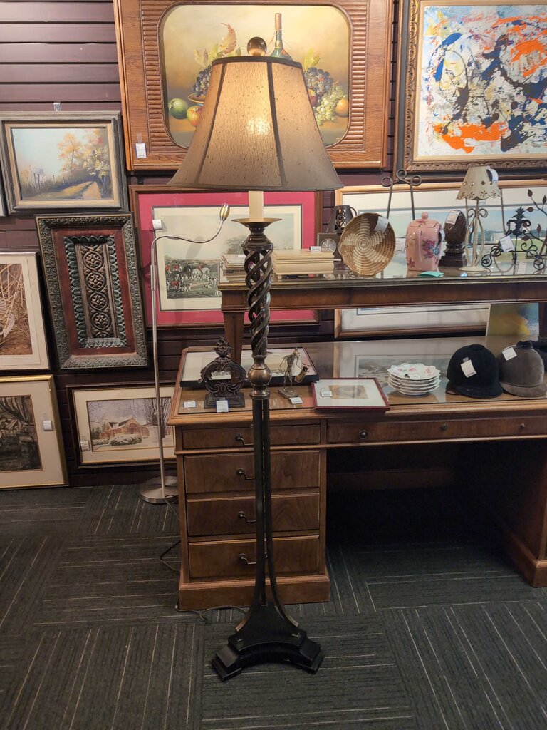 Twisted Colum Tripod Floor Lamp