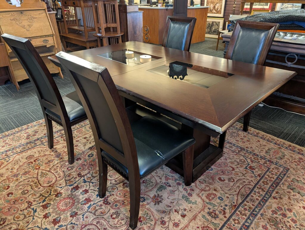 Modern Table With Four Chairs