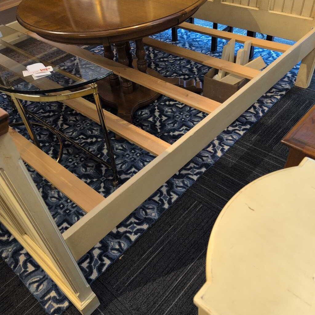 Country Style King Size Bed