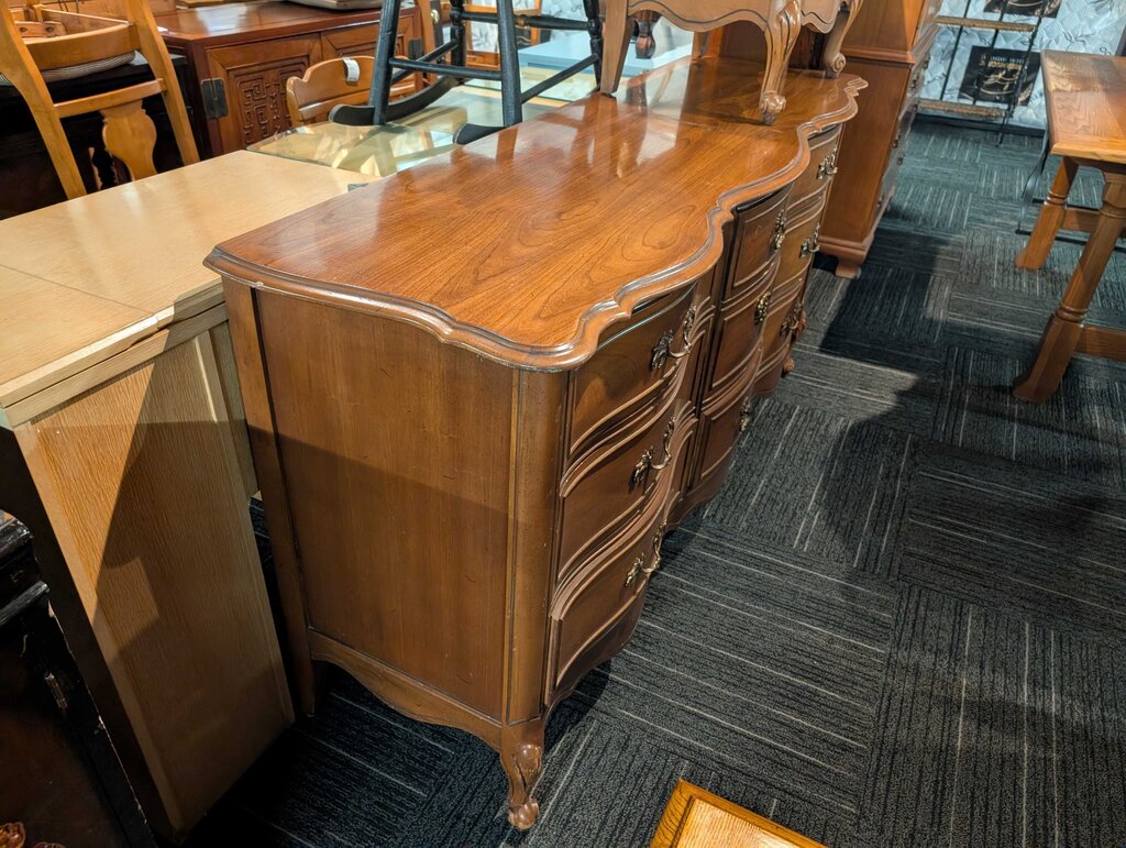 French Dresser