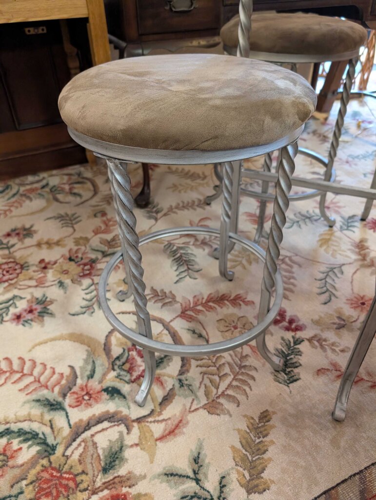Counter Height Table With Three Stools