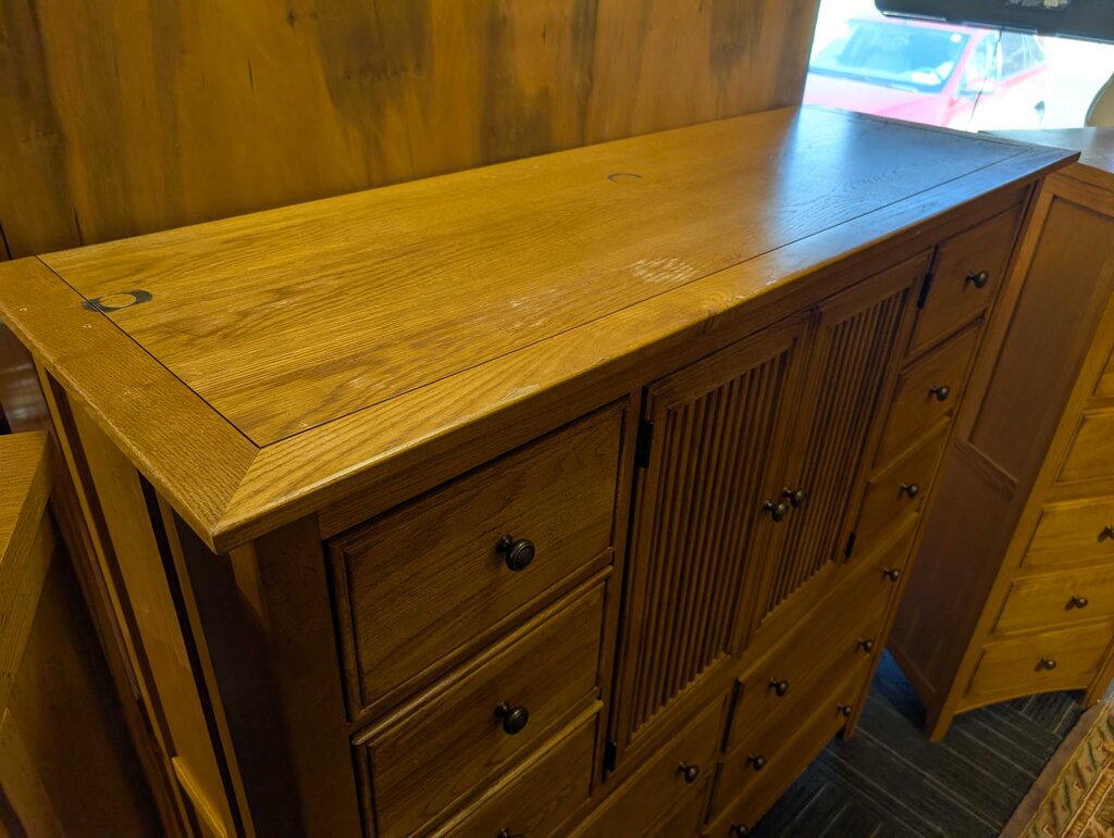 Large Oak Chest By Stanley