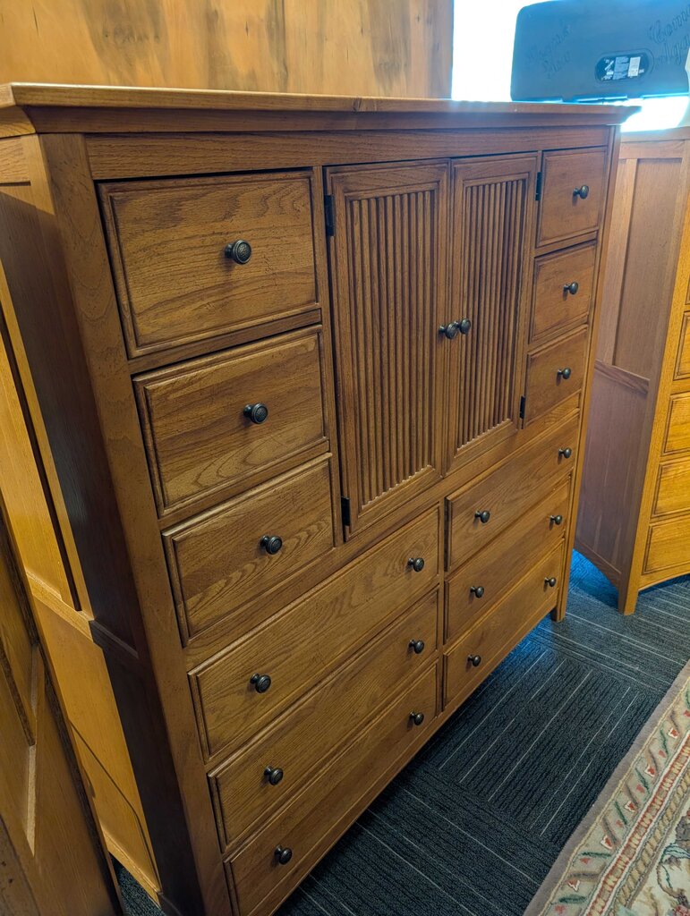 Large Oak Chest By Stanley
