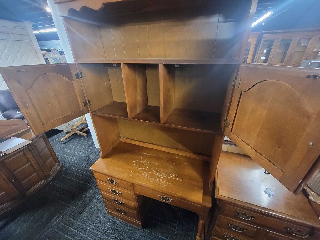 Maple Desk With Bookshelf Top