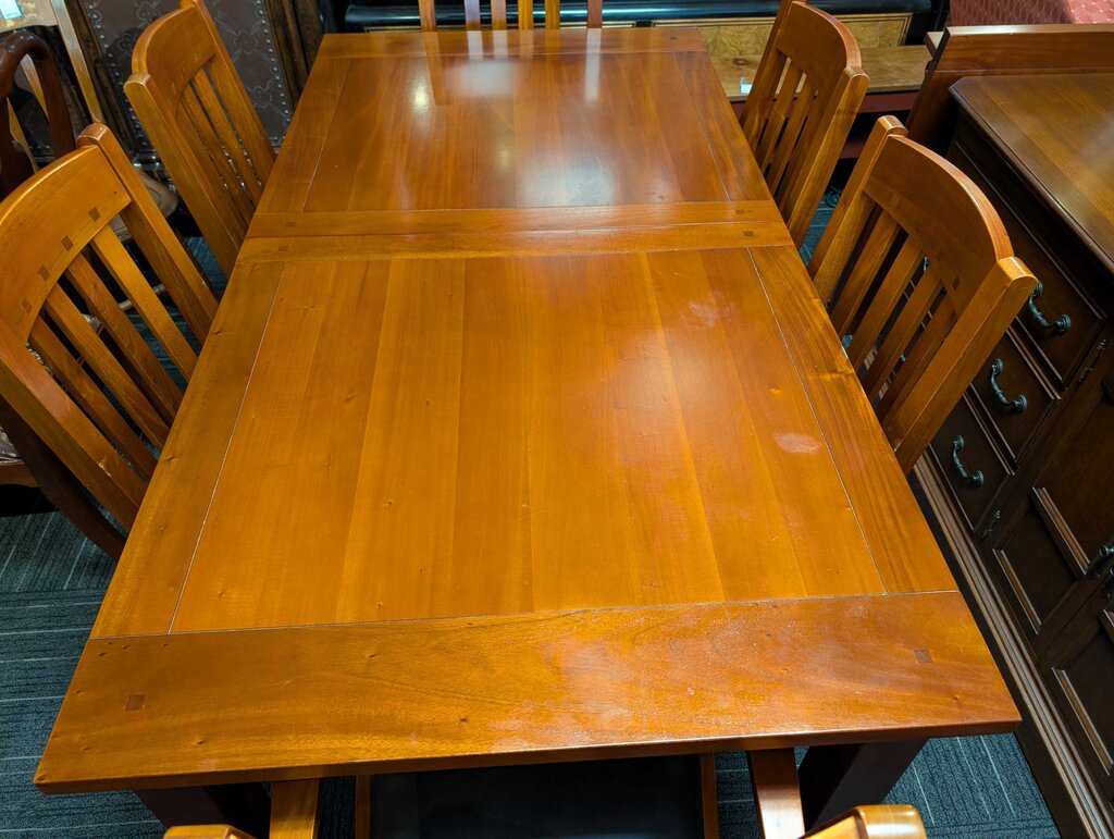 Country Style Table With Six Chairs