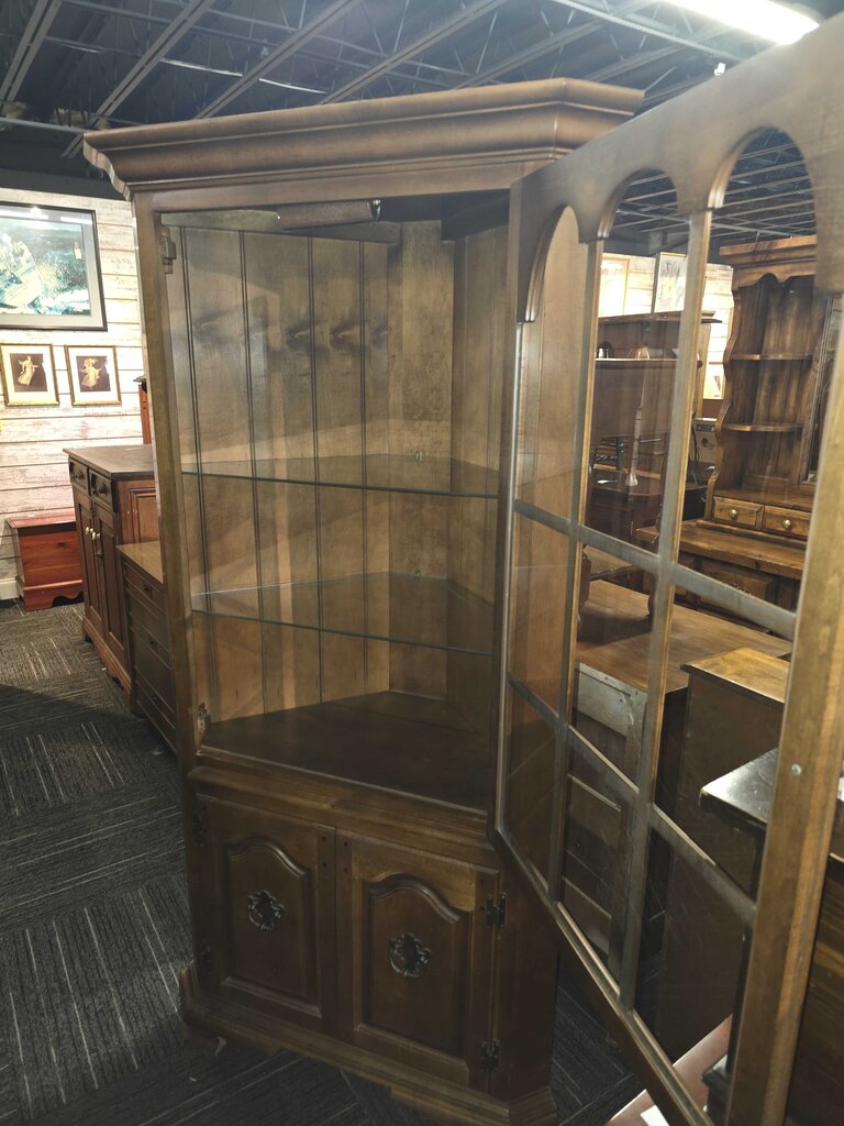 Maple Corner Cabinet