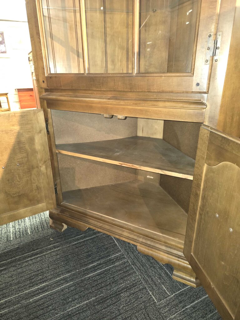 Maple Corner Cabinet