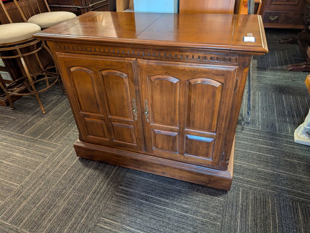 Ethan Allen Server