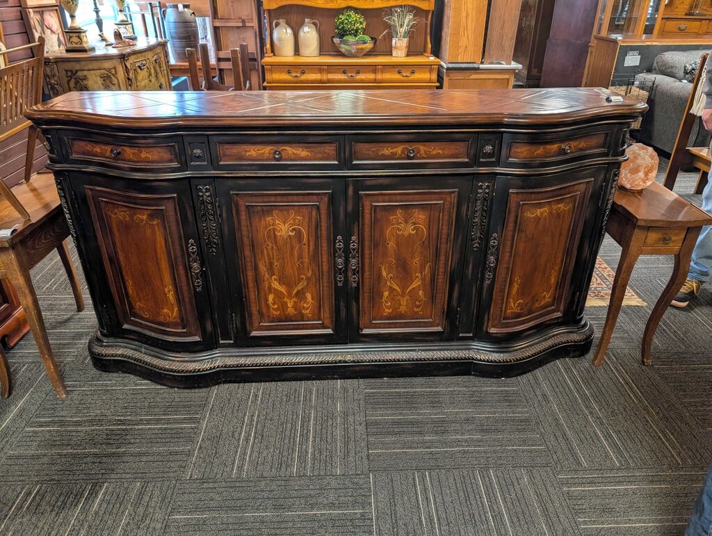 957-85-122 Hooker Furniture Preston Ridge 85in Credenza