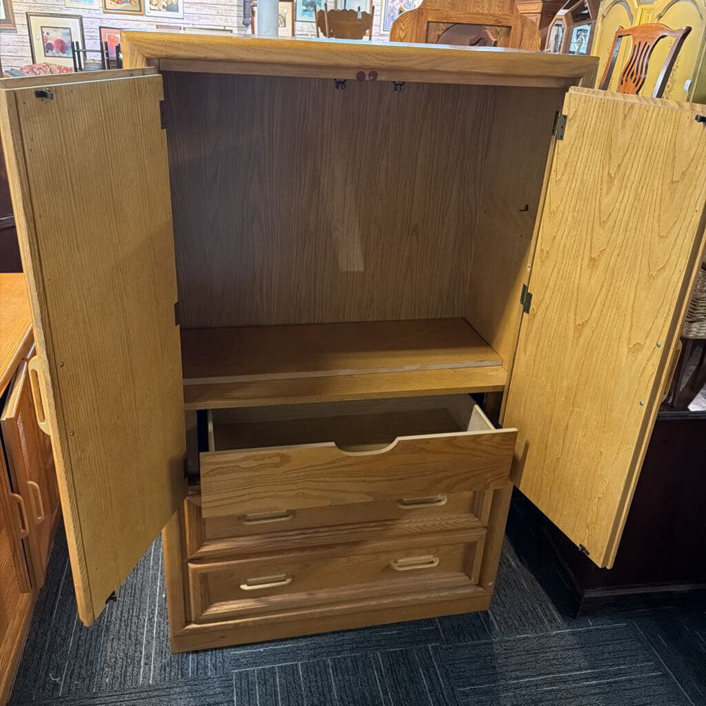 Oak Finish Clothing Press