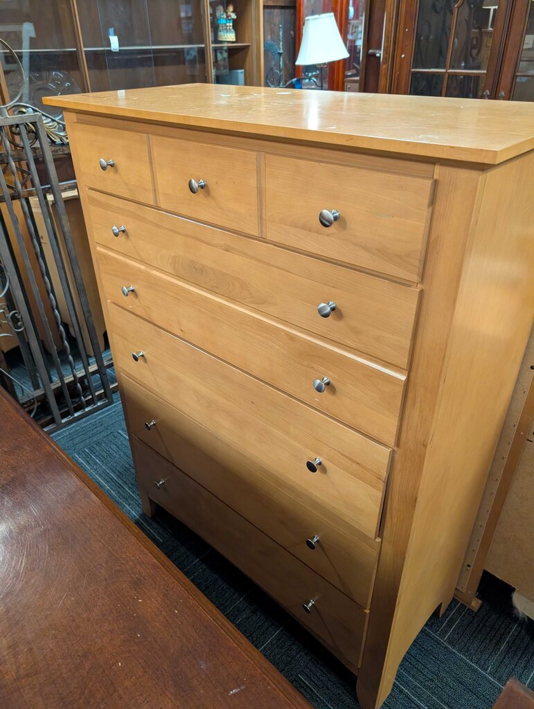 Bassett Chest