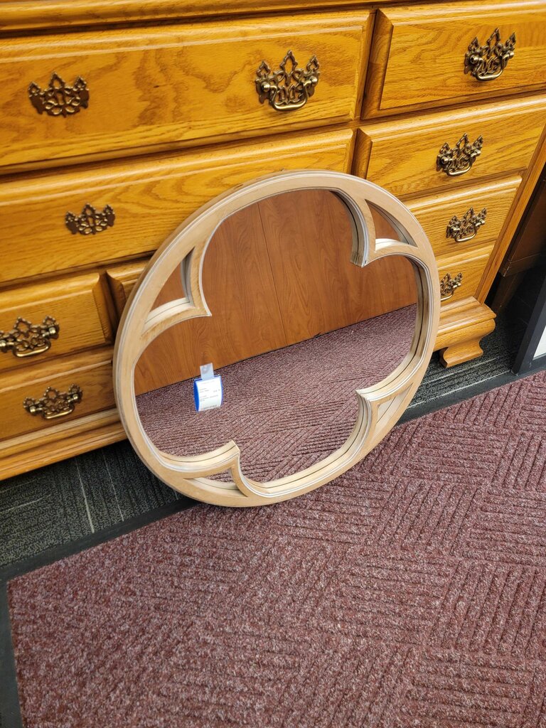 Decorative Qautrefoil Mirror