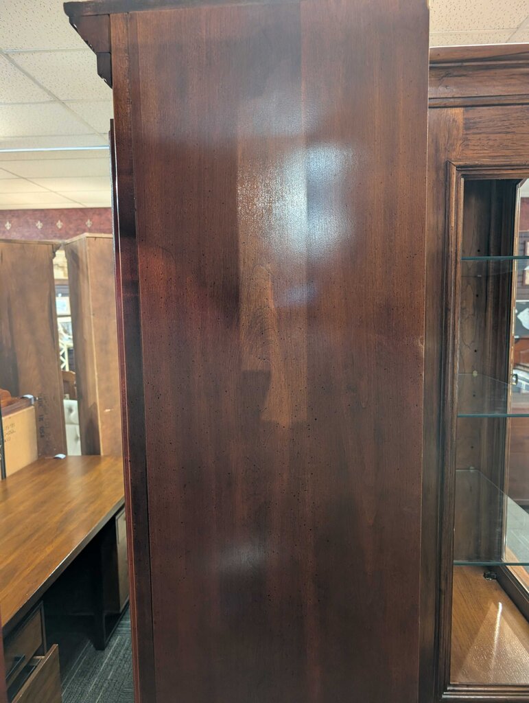 Display Cabinet (Missing Glass Shelf)