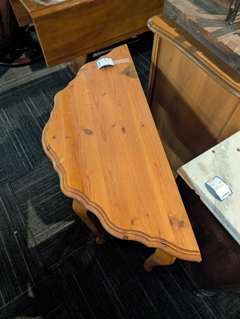 Pine Entry Stand