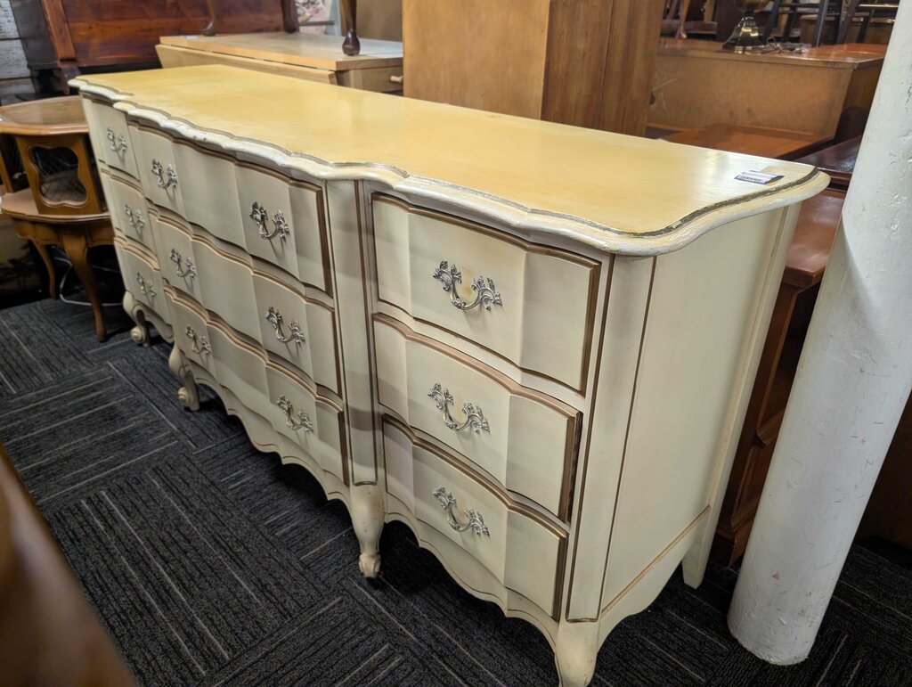 French Dresser