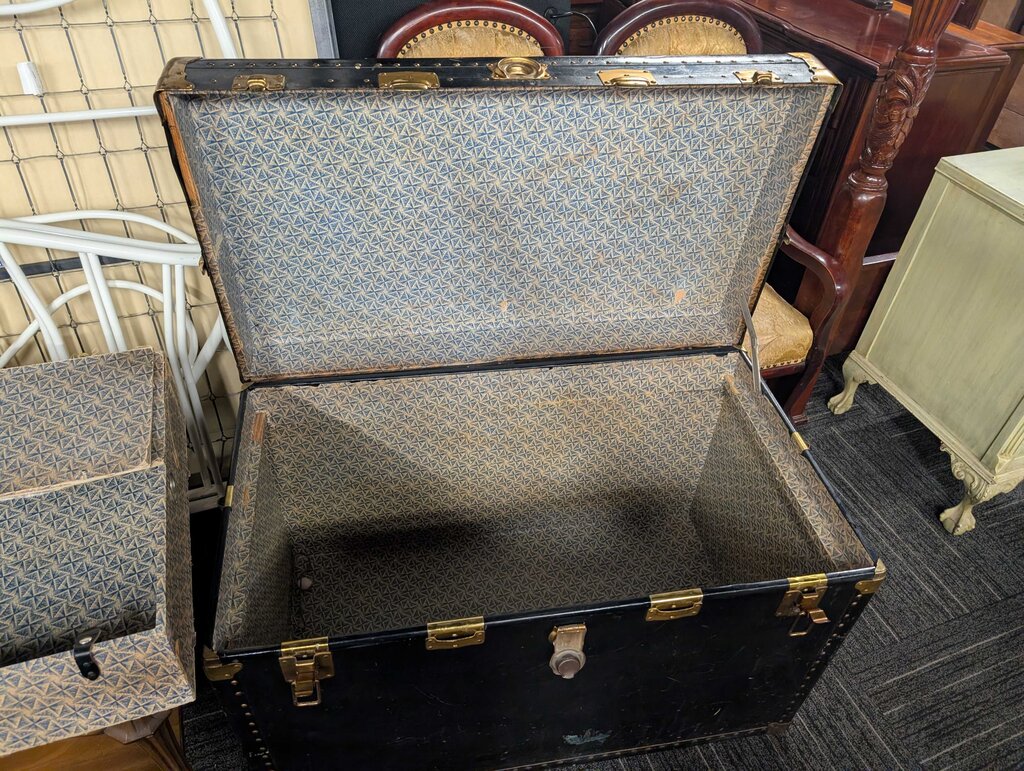 Vintage Trunk