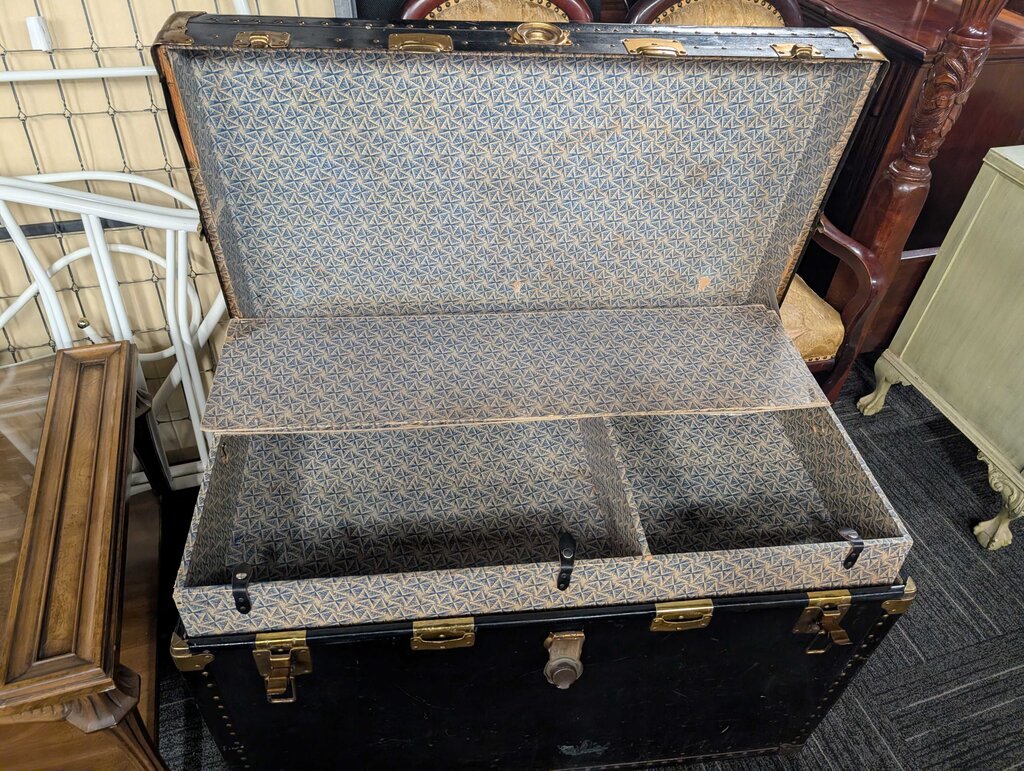 Vintage Trunk