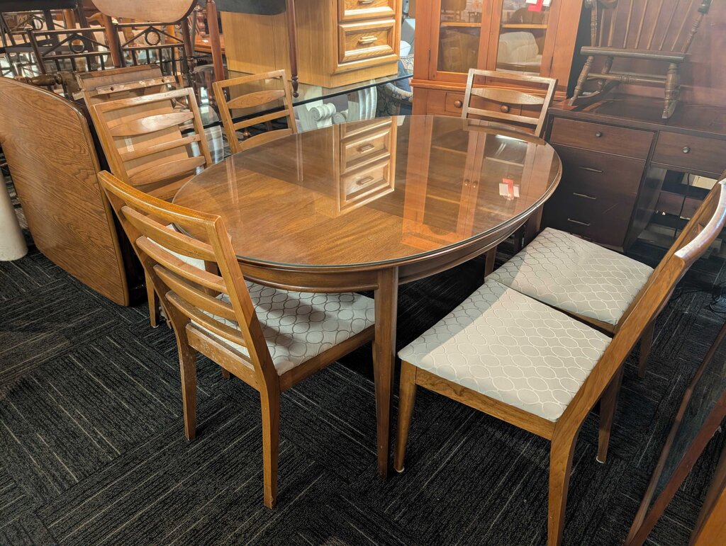 Vintage Mid Century Table With Six Chairs