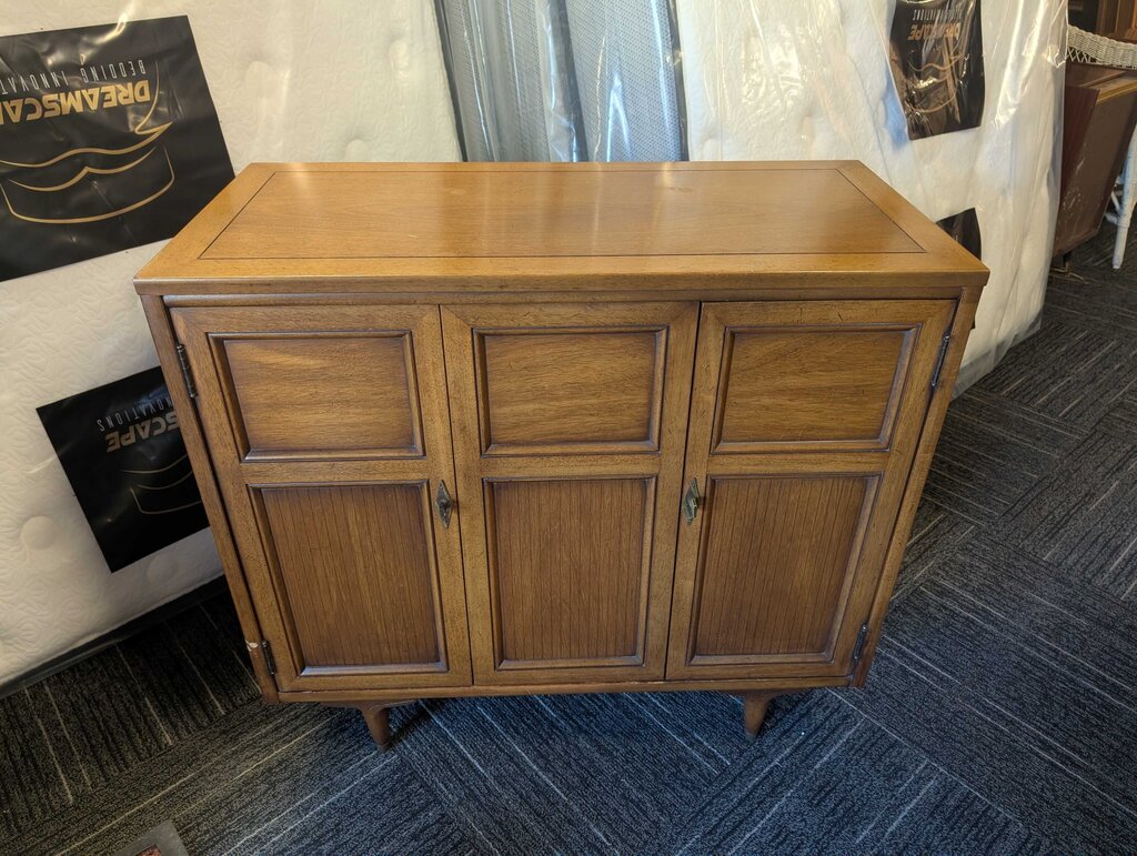 Vintage Imperial Server