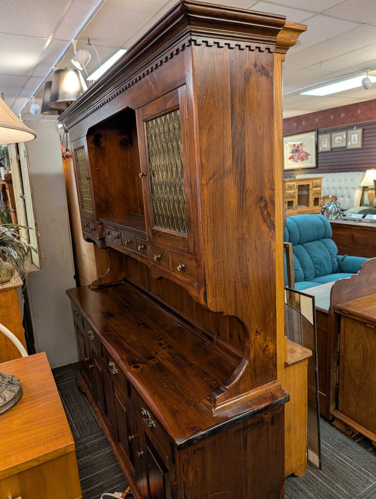 Country Pine Two Piece Hutch