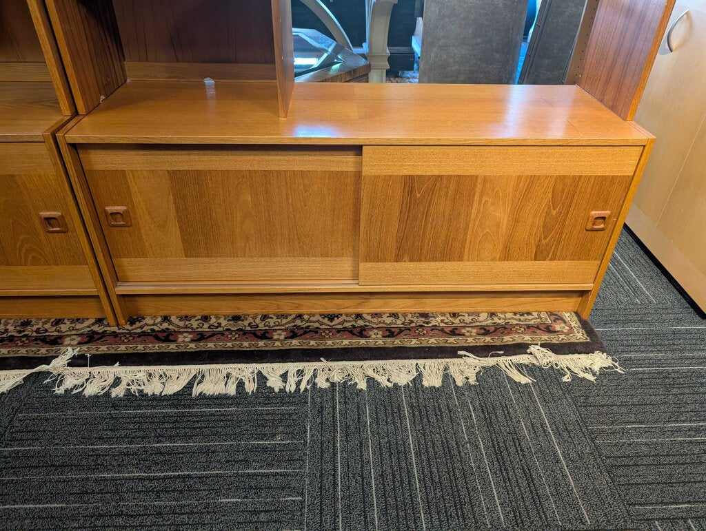 Danish Modern Bookshelf/Media Stand