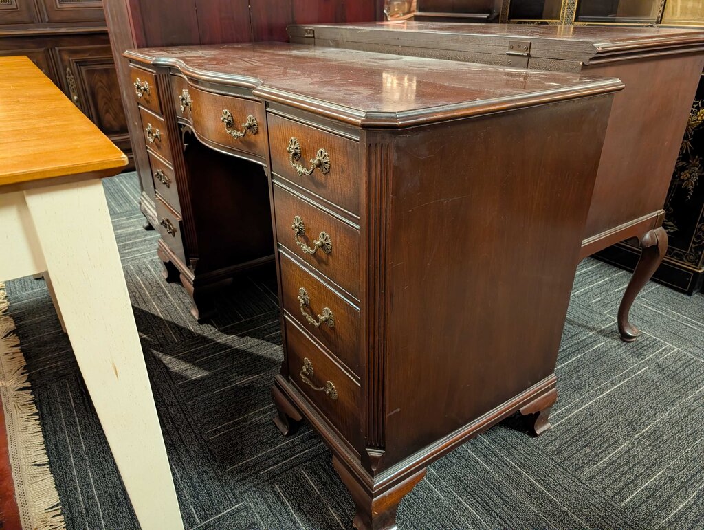 Vintage Mahogany Desk/Vanity
