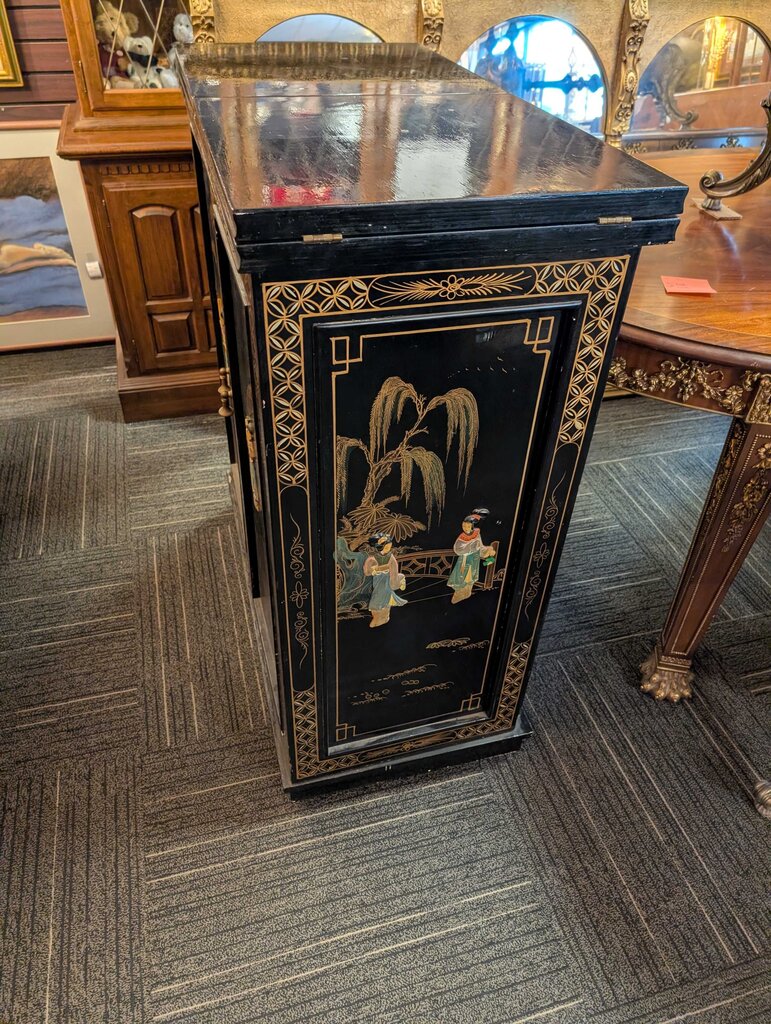 Chinoiserie Home Bar